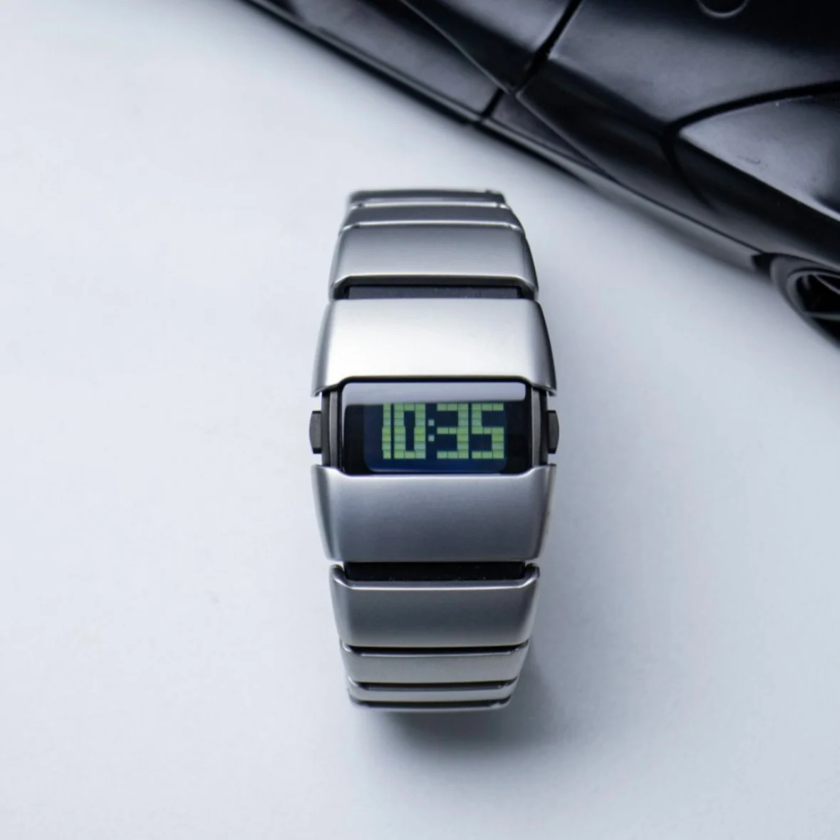 "Retro Futuristic Y2K" X6000 - Image 13